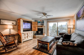 Lake Forest Lakeside Condo Mountain Lake Views